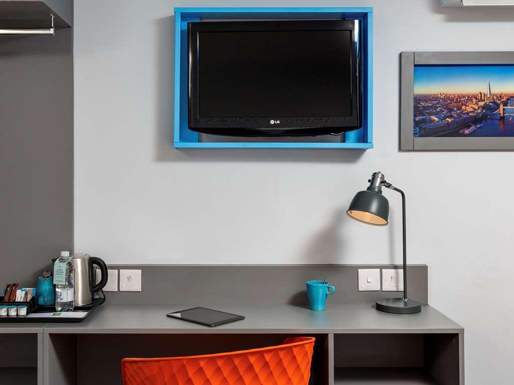 Ibis Styles London Croydon Hotel Room photo