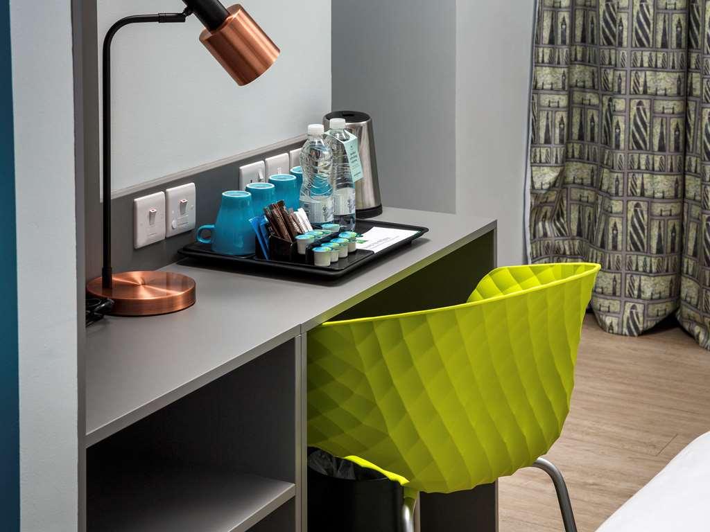 Ibis Styles London Croydon Hotel Room photo